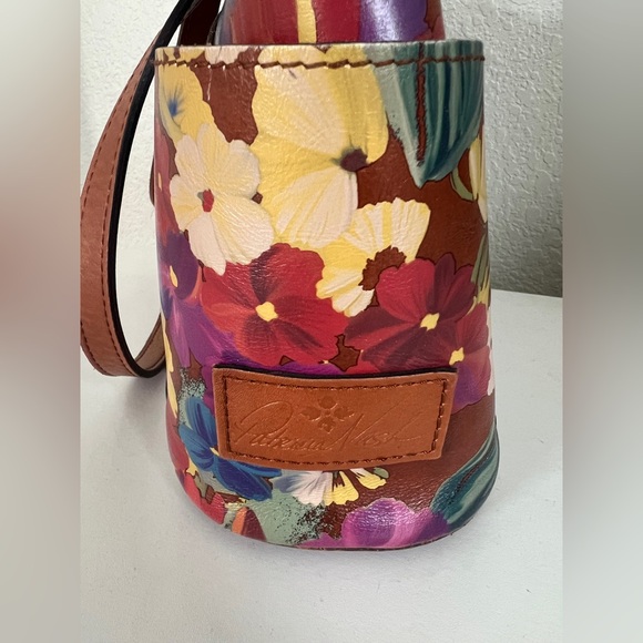 Patricia Nash Bolsena Tote in Summer Florals - Picture 10 of 12